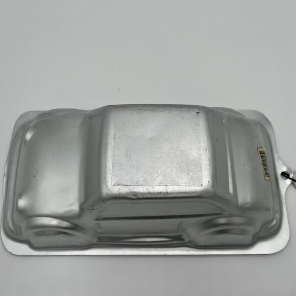 Wilton 3D Race Car Cake Pan Cruiser NEW With Instructions Aluminum - Picture 8 of 10